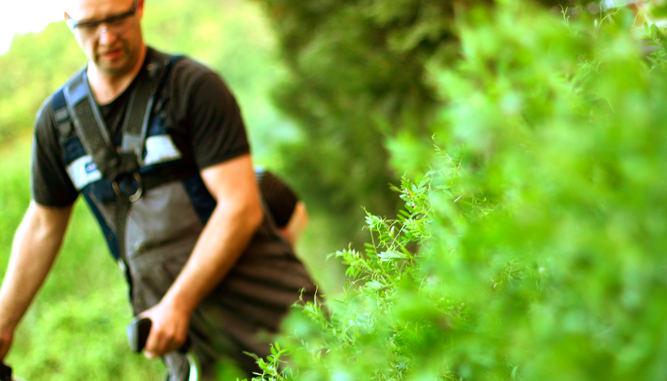 découvrez les avantages et inconvénients des débroussailleuses à dos pour bien choisir votre équipement avant l'achat. guide pratique et conseils indispensables.