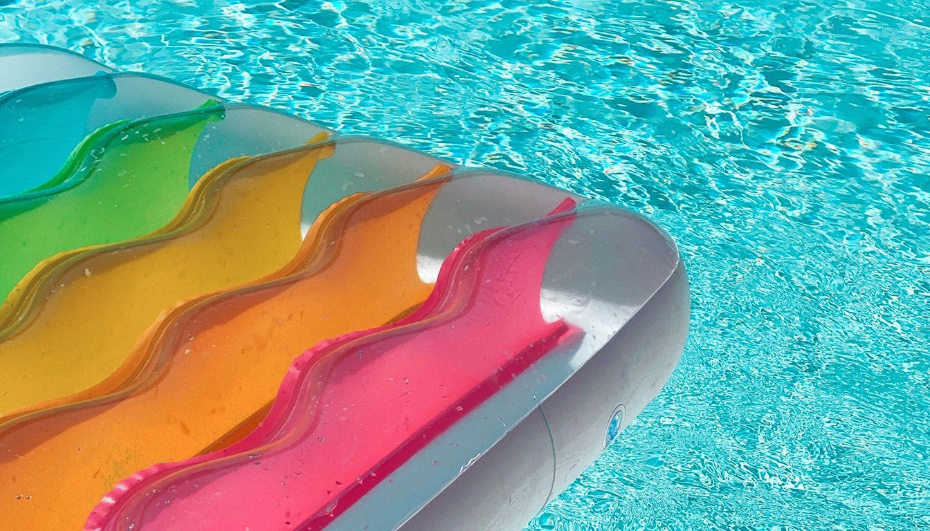 découvrez si vous êtes concerné par les impôts liés à une piscine de moins de 10 m² et quelles sont les règles fiscales à connaître.