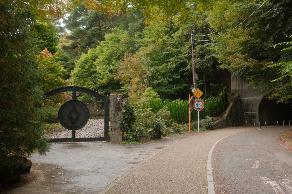 Peut-on mettre un portail sur — portail à l'entrée d'un chemin privé