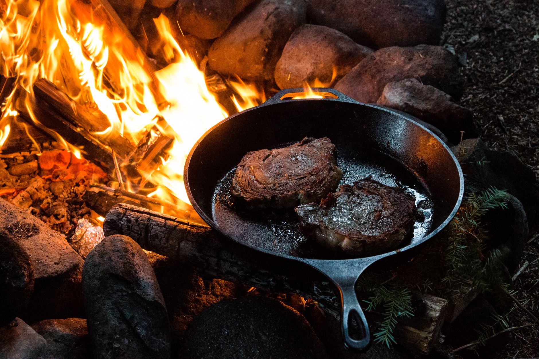 Plancha fonte émaillée : inertie, homogénéité et confort d’usage au quotidien — plancha en fonte émaillée cuisson extérieure
