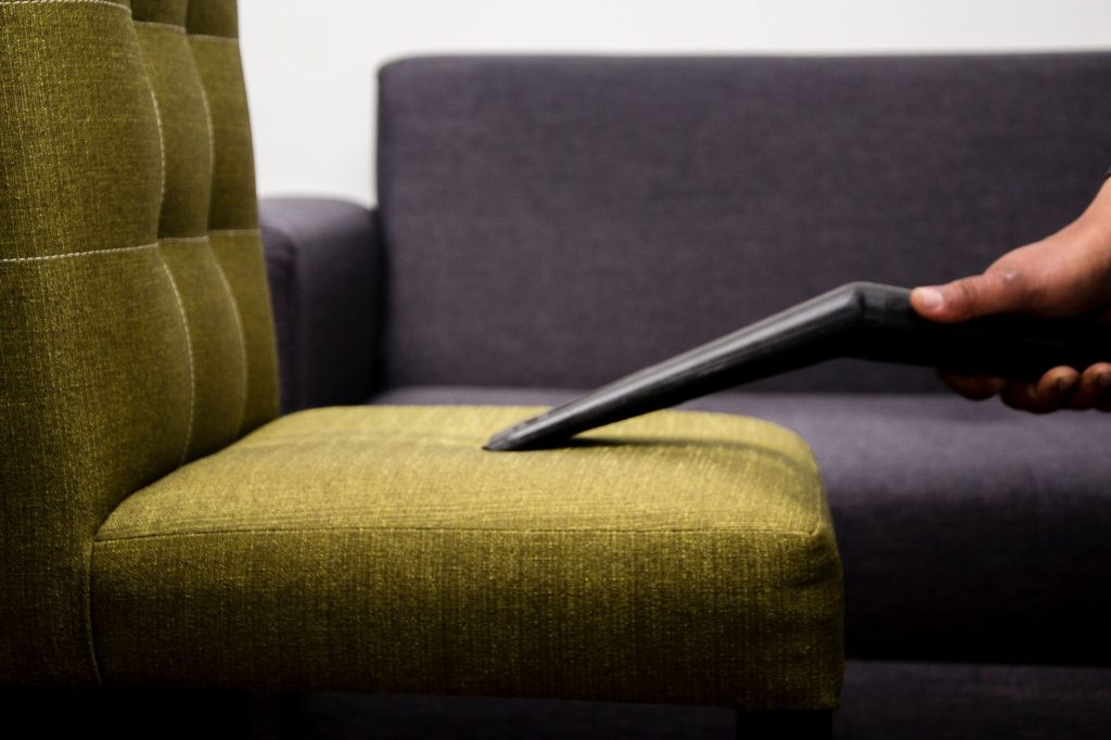 Comment nettoyer un canapé en — nettoyage canapé en tissu à la maison