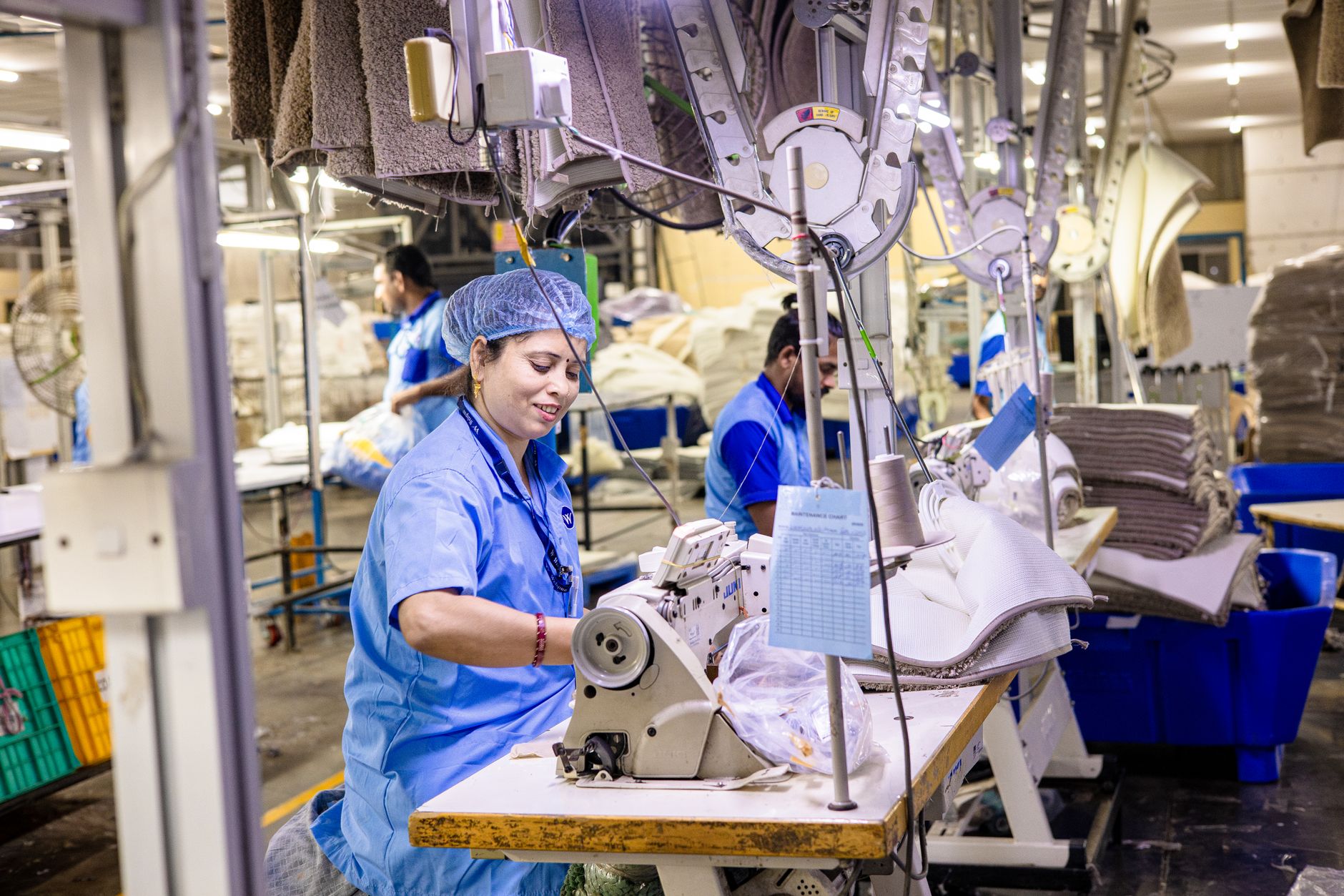 Où sont fabriqués les canapés Poltronesofà en tissu et en cuir, concrètement — usine de production de canapés Poltronesofà
