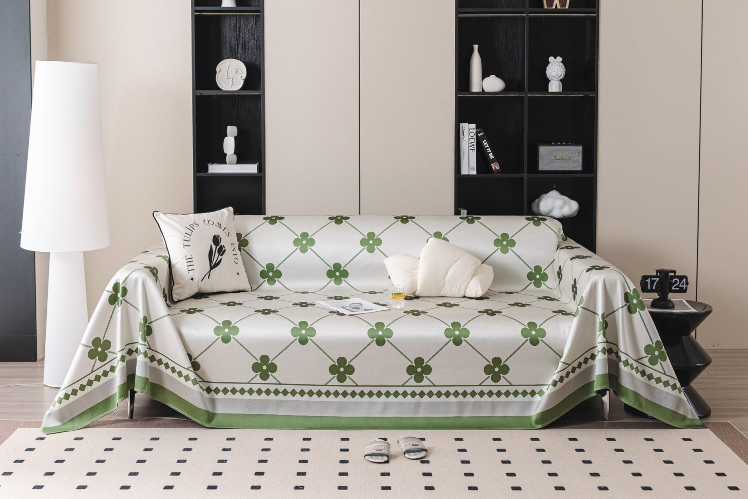 Comment choisir une housse de canapé : extensible, sur-mesure ou jeté de canapé ?