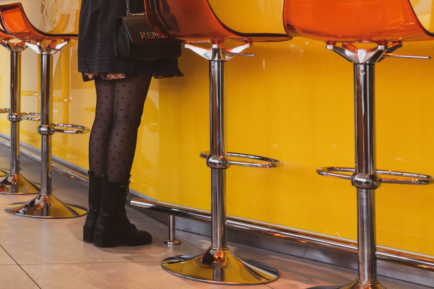 Comment confectionner des housses de chaise de bar : guide couture