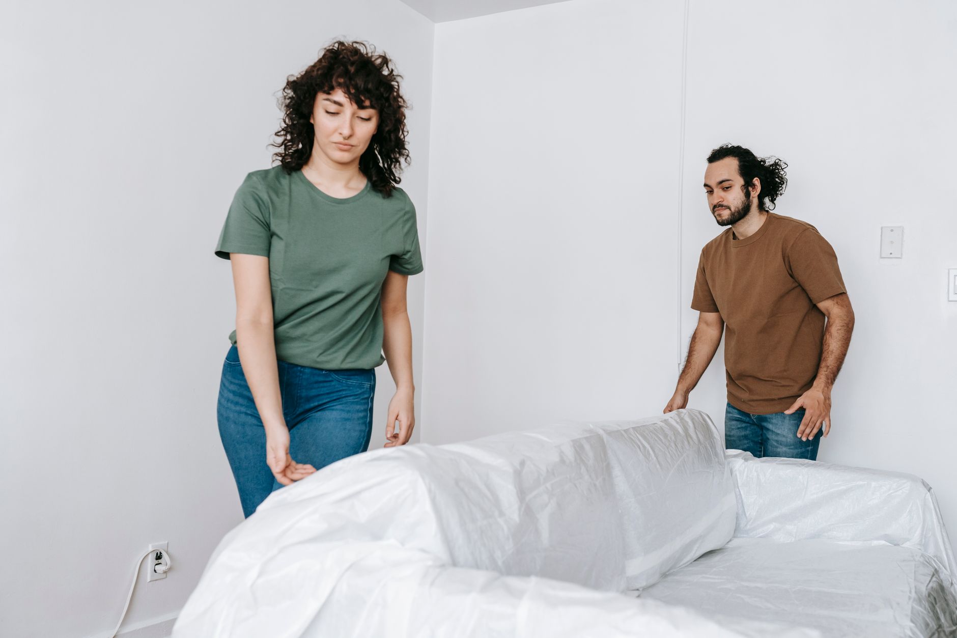 Comment installer une housse de canapé sans plis ni surplus étape par étape — installation de housse de canapé étape par étape