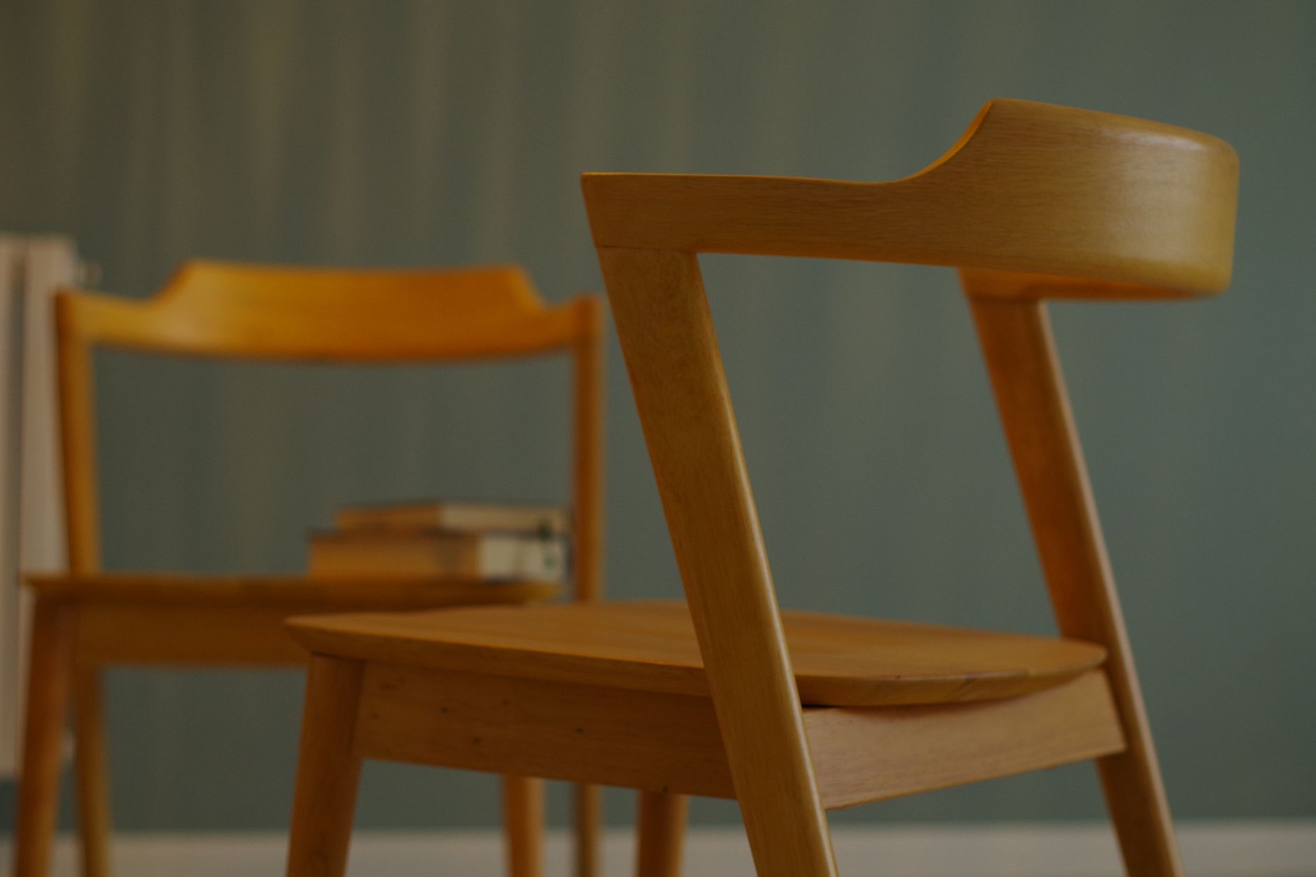 Comment la véritable chaise Baumann s’inscrit dans l’histoire du design français — détails de design chaise Baumann