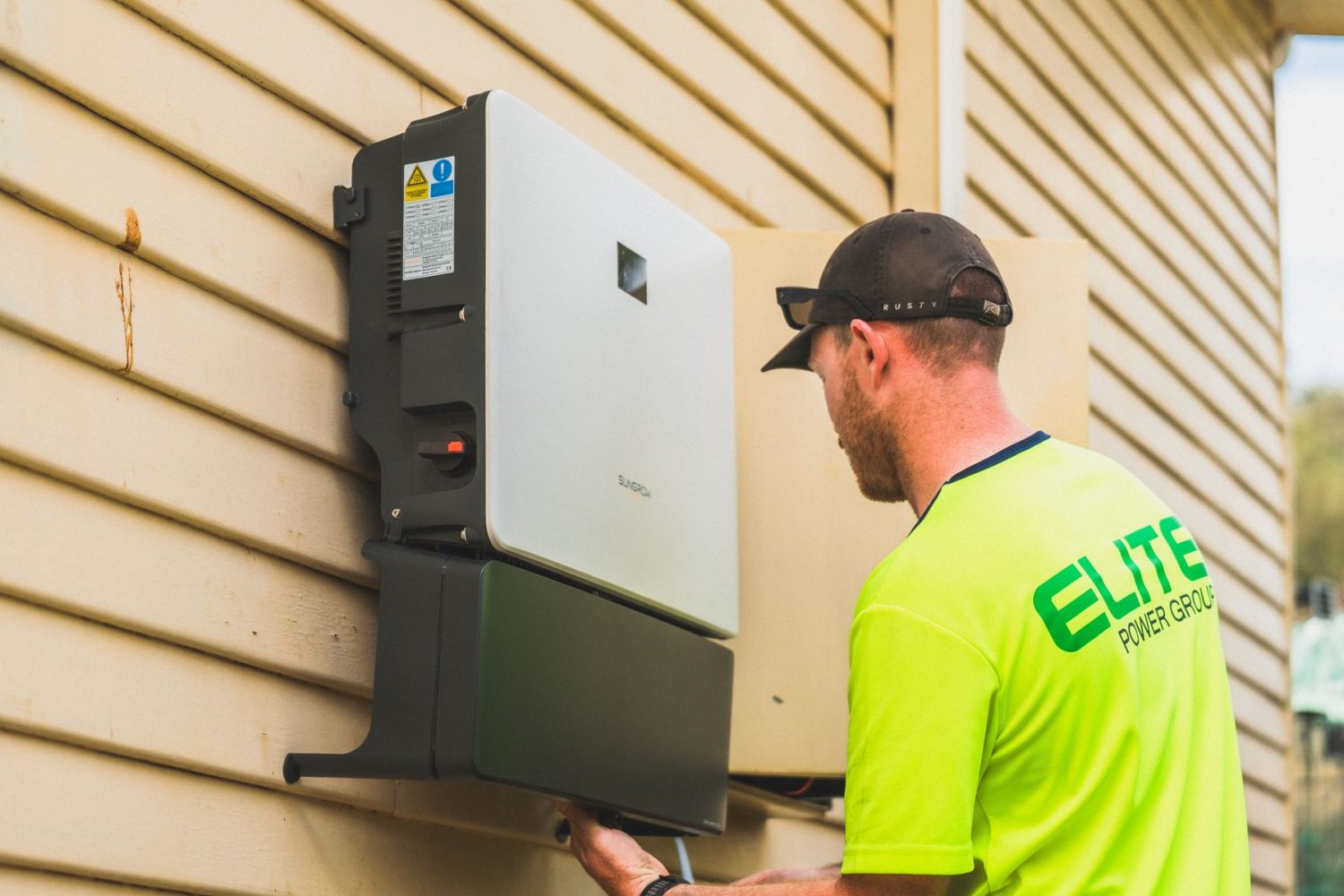 Installateur domotique : comment bien le choisir et quel budget prévoir ?