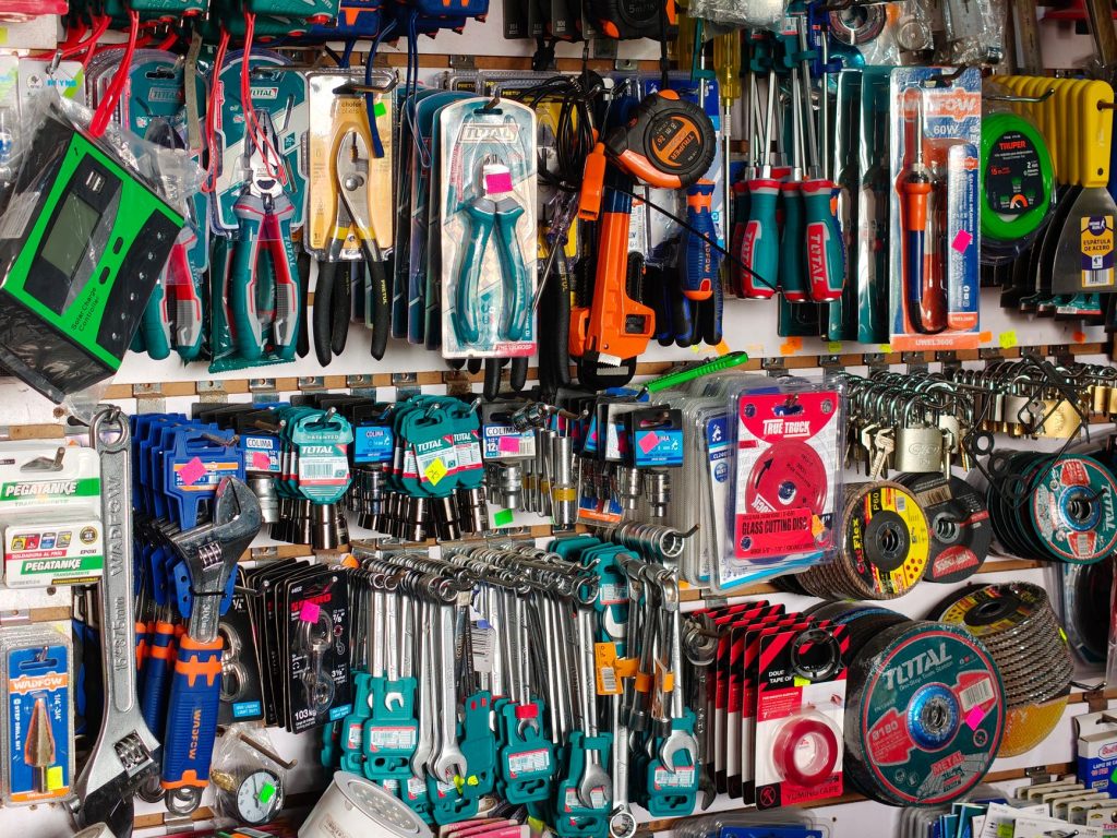 Quel est le magasin de — outils de comparaison de prix magasin bricolage