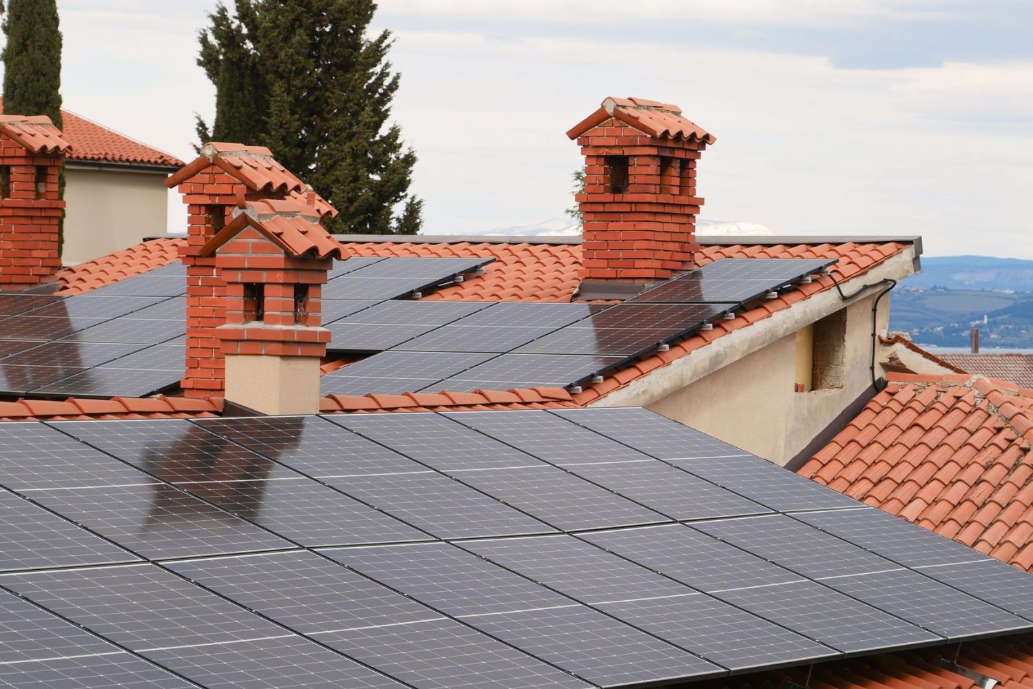 Que peut-on alimenter avec un panneau solaire 2000 W ?